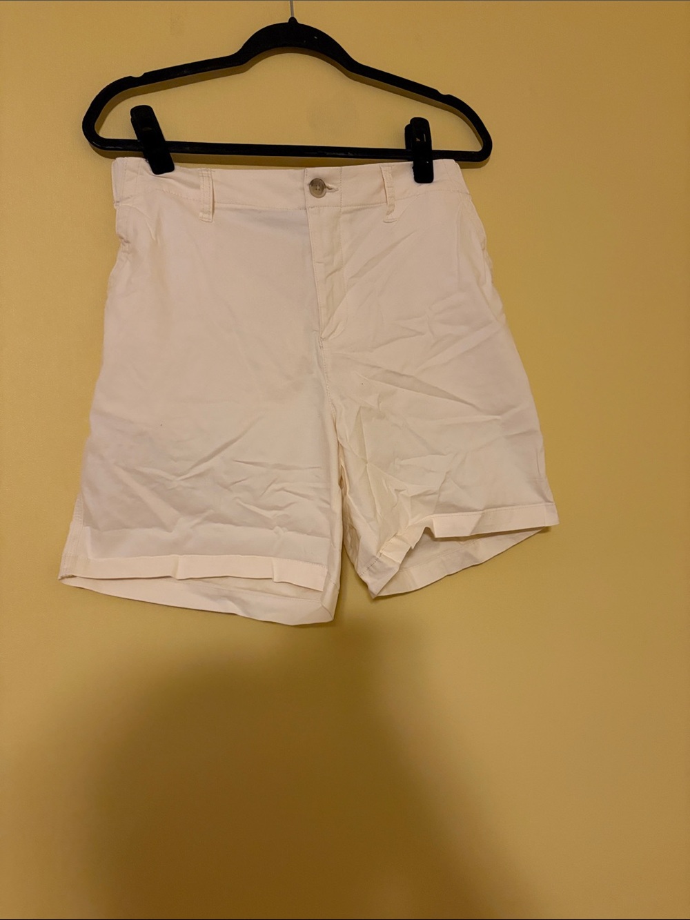 Old Navy White Women’s Bermuda Shorts